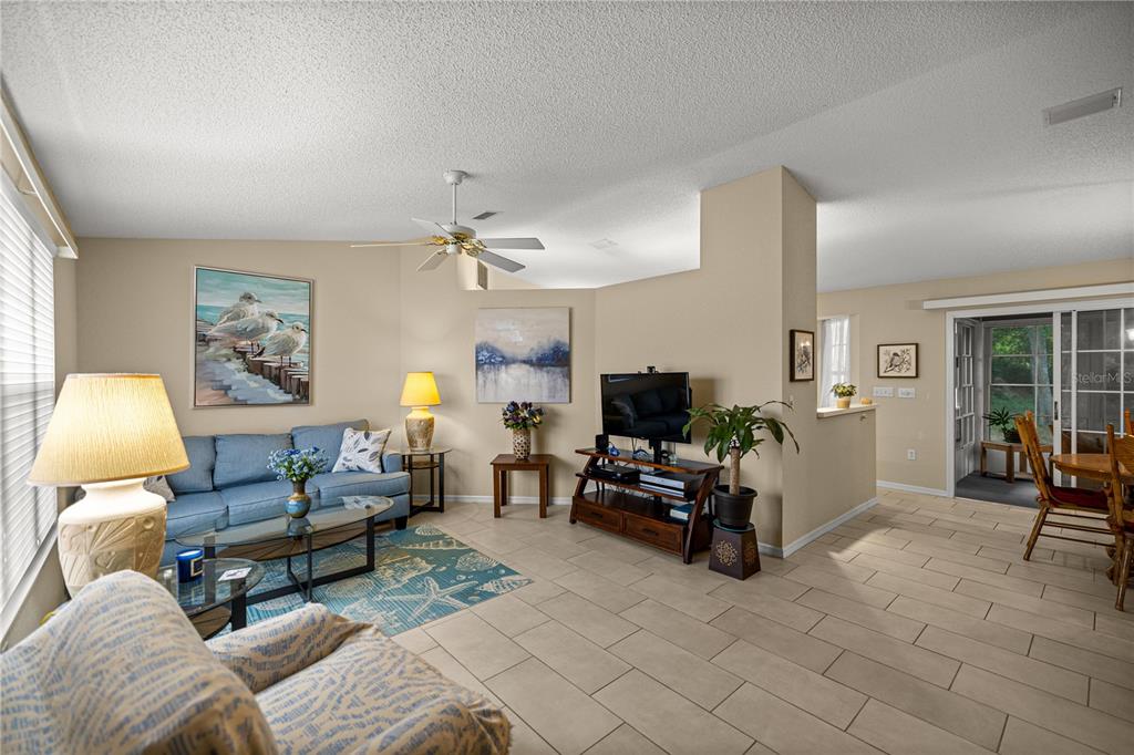 8137 SW 117TH LOOP, OCALA, FL — photo 5 of 25
