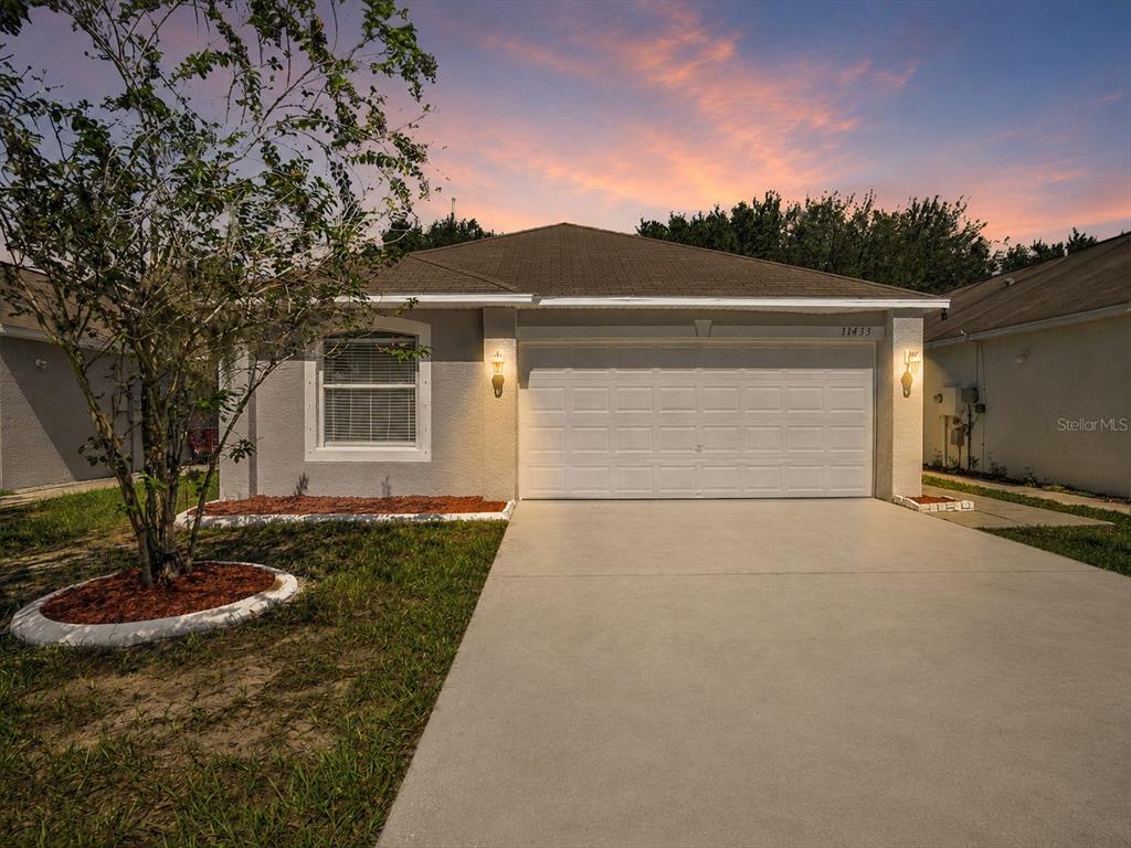 11433 IVY FLOWER LOOP