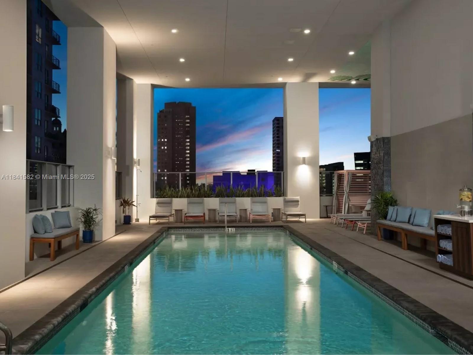 227 NE 2nd St # 1602, Miami FL 33132