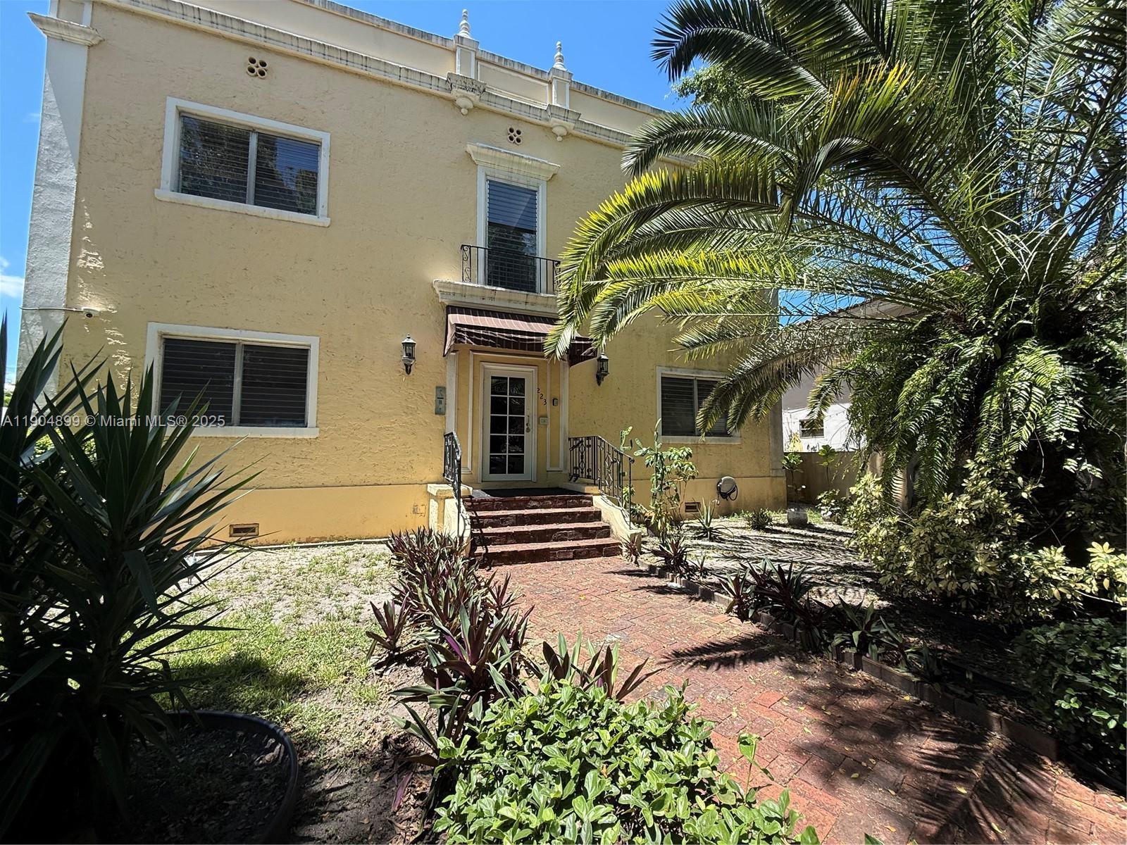 223 Calabria Ave # 10, Coral Gables FL 33134