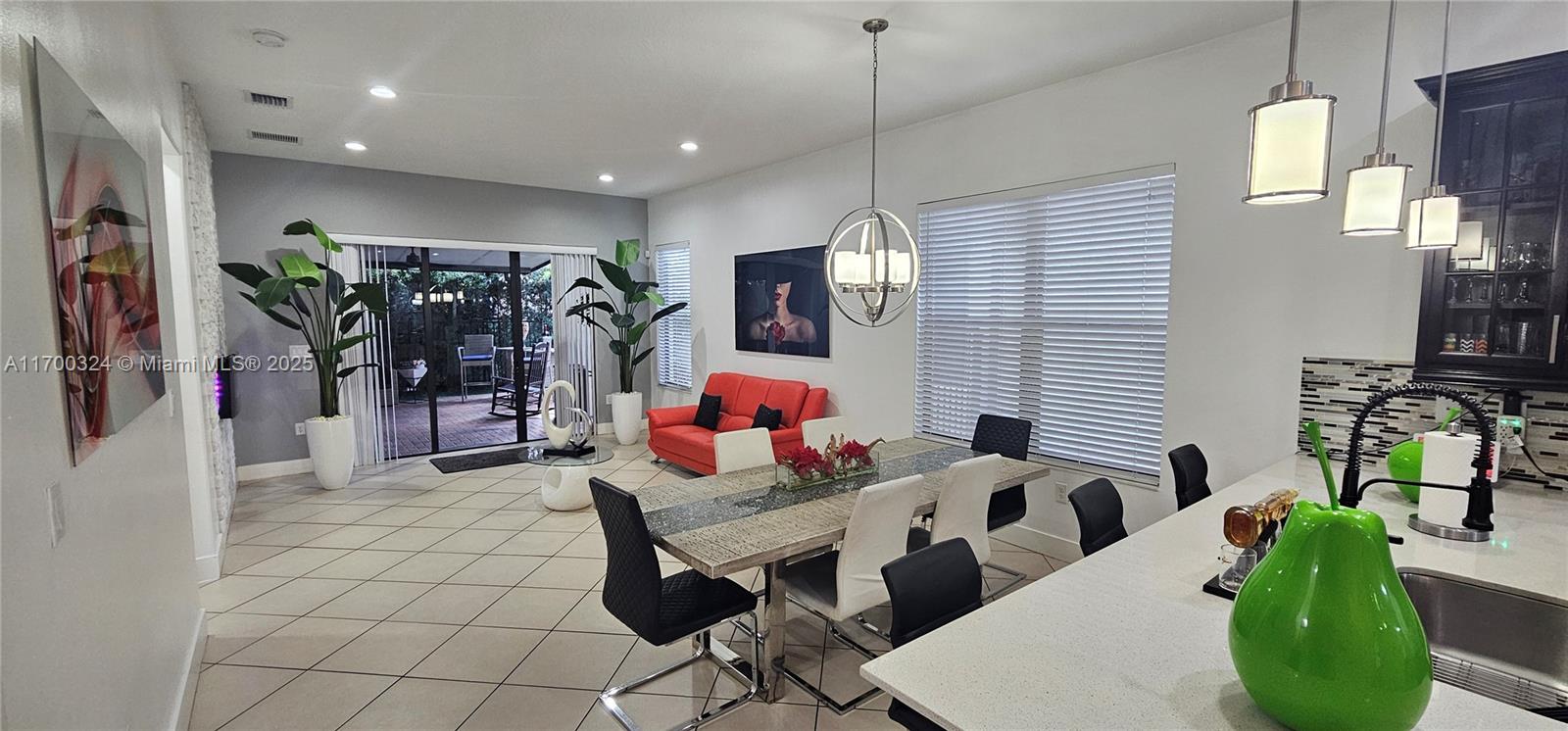 3218 W 97th Ter, Hialeah FL 33018