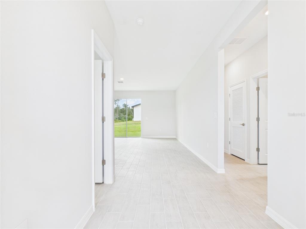 16090 SW 42ND TERRACE, OCALA, FL — photo 3 of 24