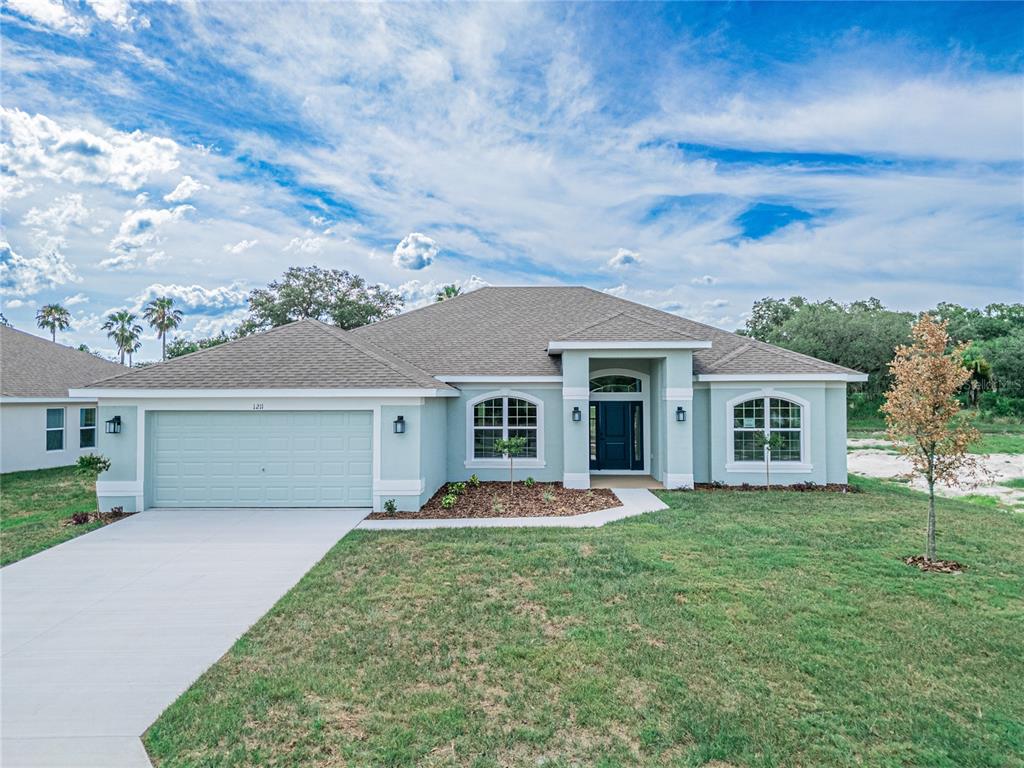 1211 HICKORY NUT DRIVE