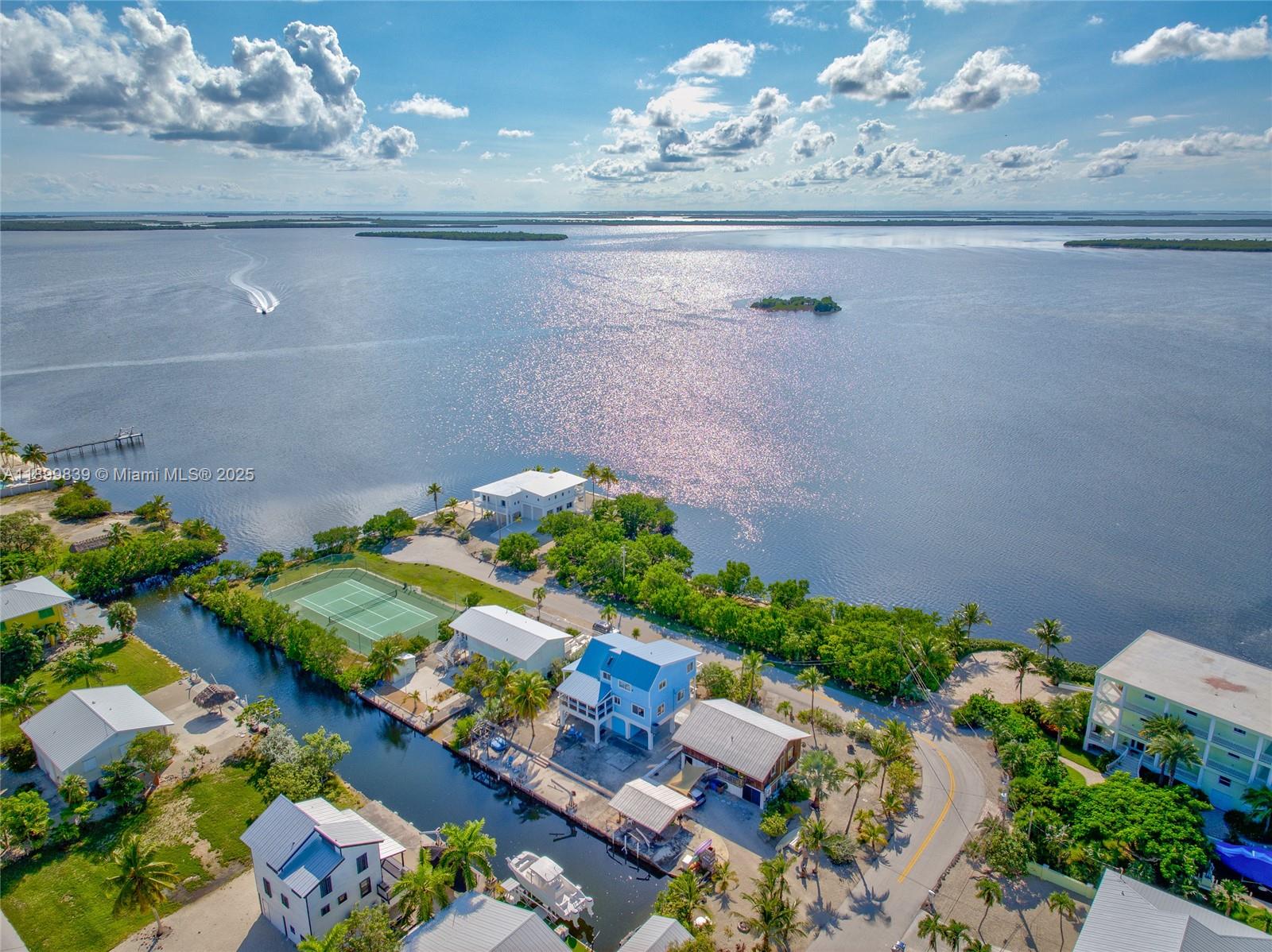 3831 Sunset Dr, Big Pine FL 33043