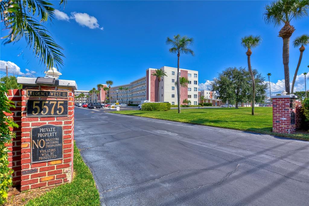 5575 GULF BOULEVARD UNIT 323, ST PETE BEACH, FL — photo 2 of 30