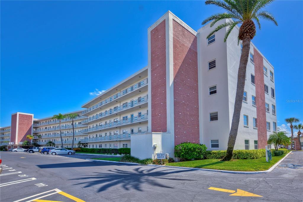 5575 GULF BOULEVARD UNIT 323, ST PETE BEACH, FL — photo 3 of 30