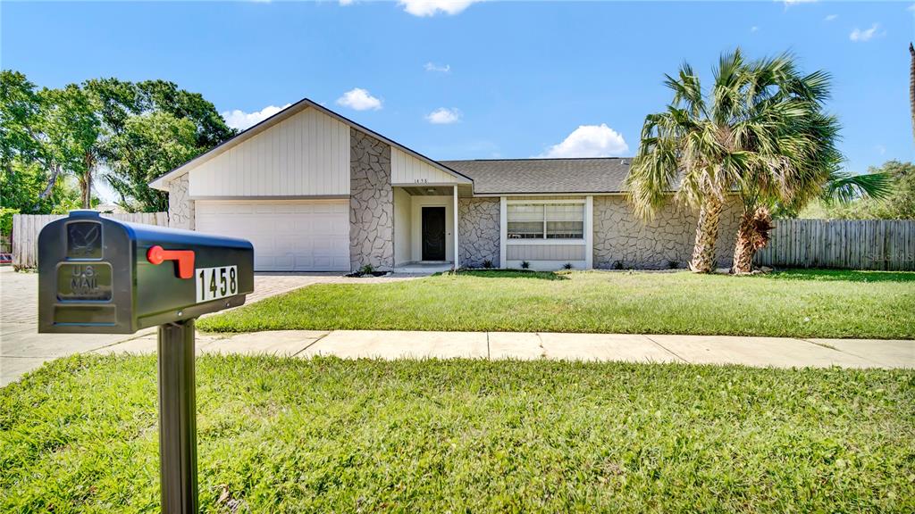 1458 HEATHER WAY