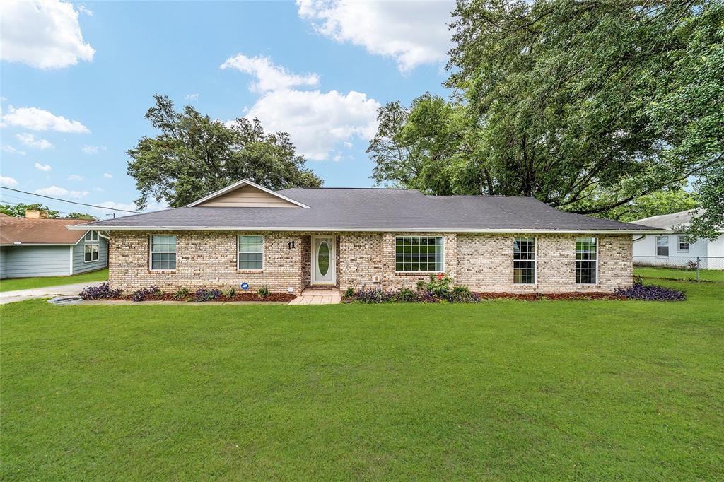 11 ALMOND COURT