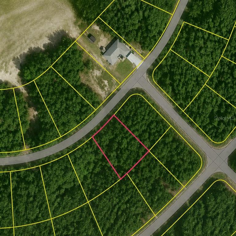 SE FISCHER LANE DRIVE