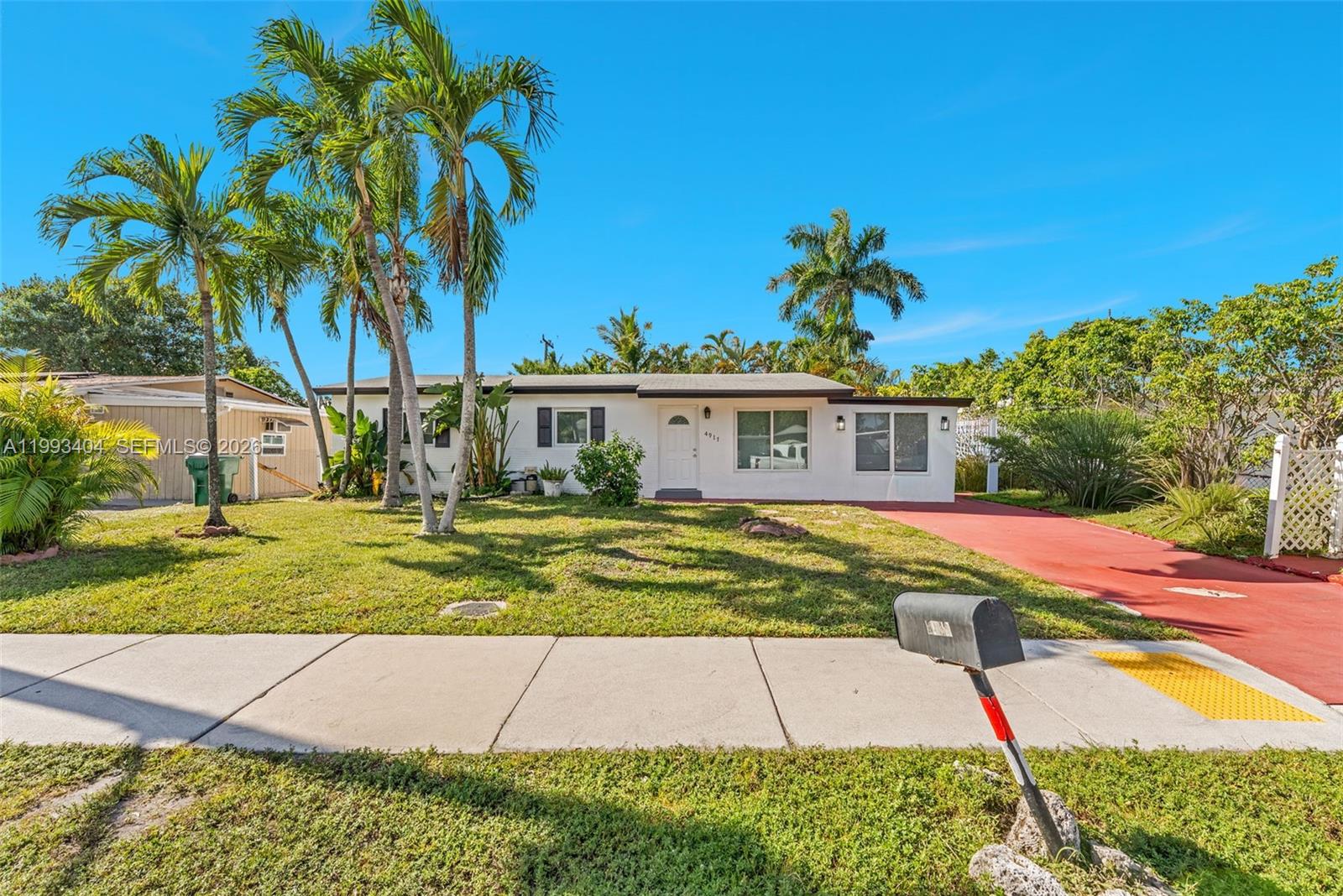 4917 SW 43rd Ter # B, Dania Beach FL 33314