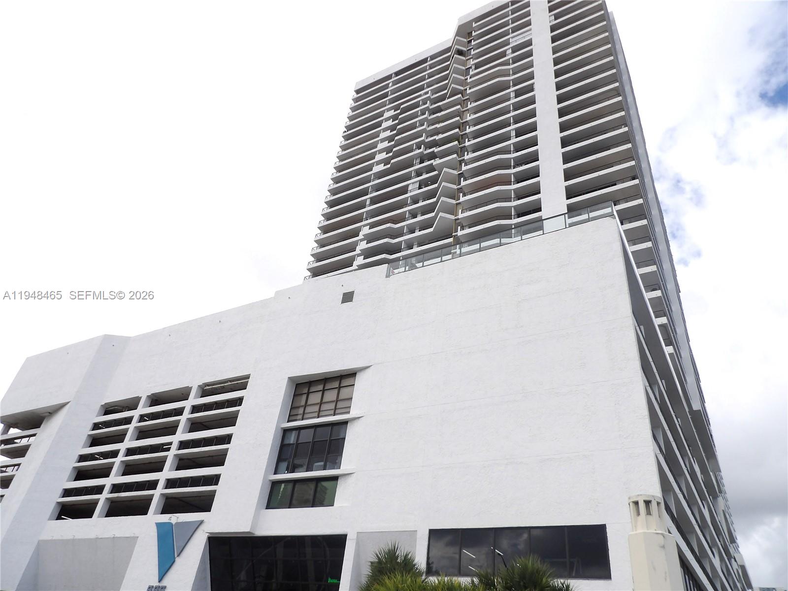 555 NE 15th St # 14E, Miami FL 33132