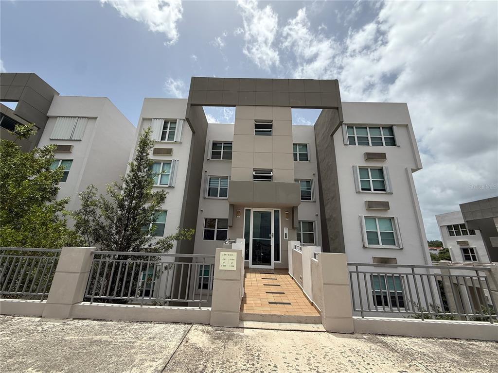 199 Paseo del Bosque AV. DOÑA FELISA RINCON DE GAUDIER UNIT 1-203