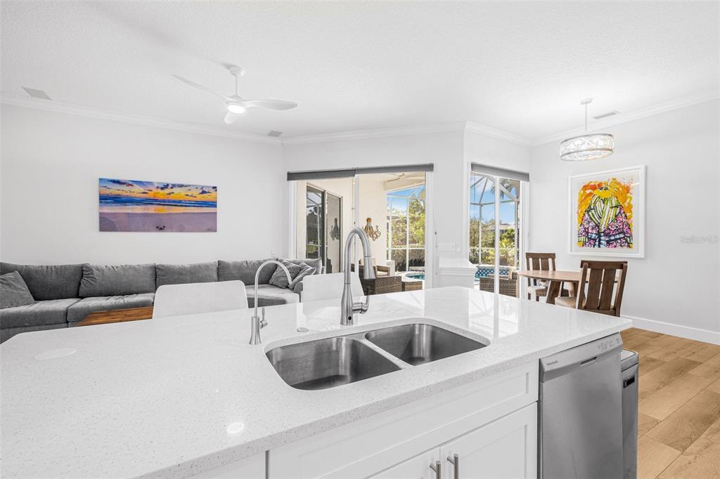 4612 BARRACUDA DRIVE, BRADENTON, FL — photo 4 of 26