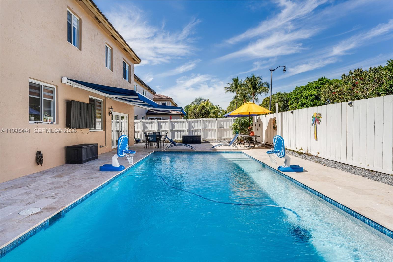 2126 NE 38th Rd, Homestead FL 33033