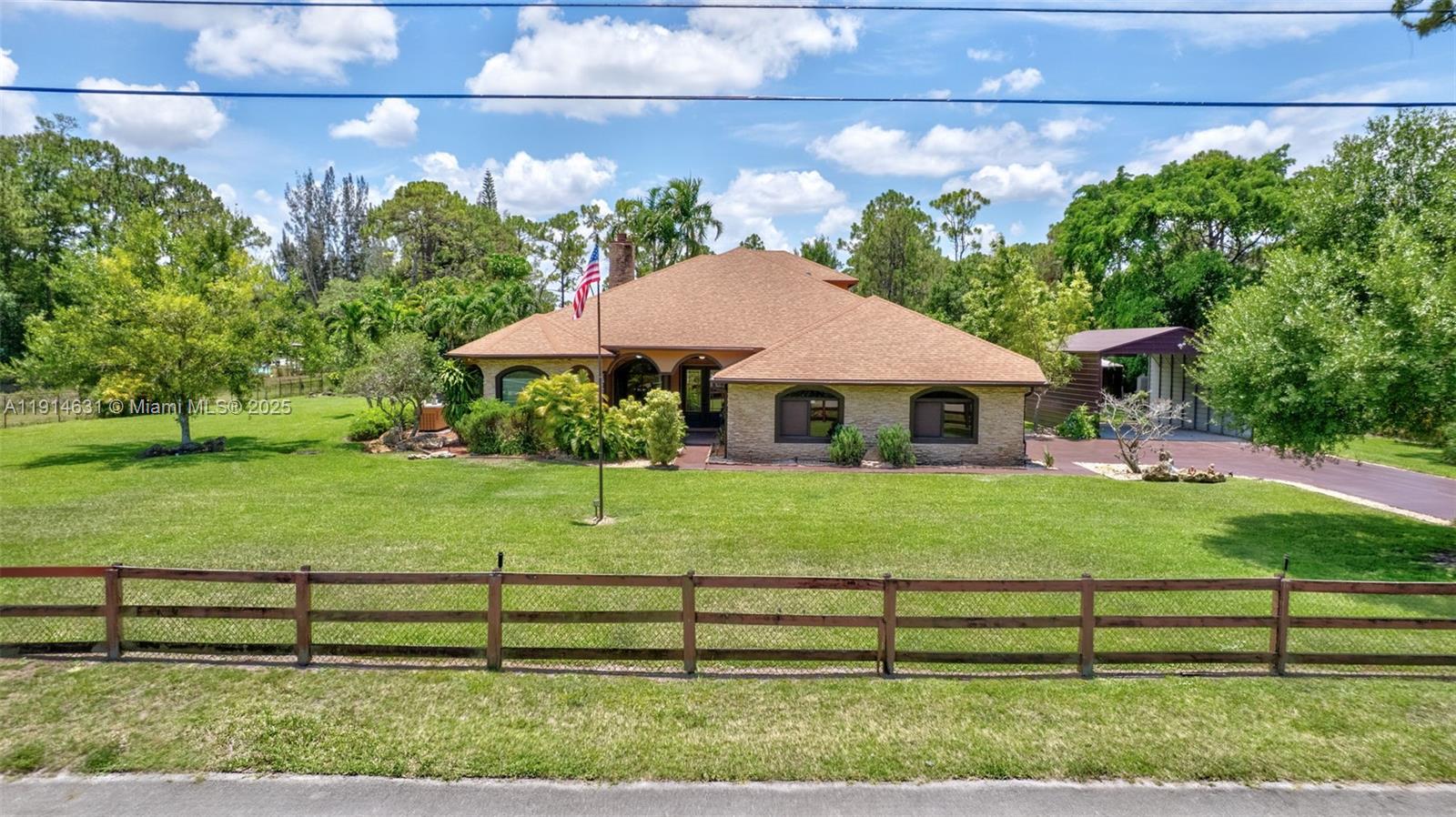 13664 N 60th St N, Palm Beach FL 33411