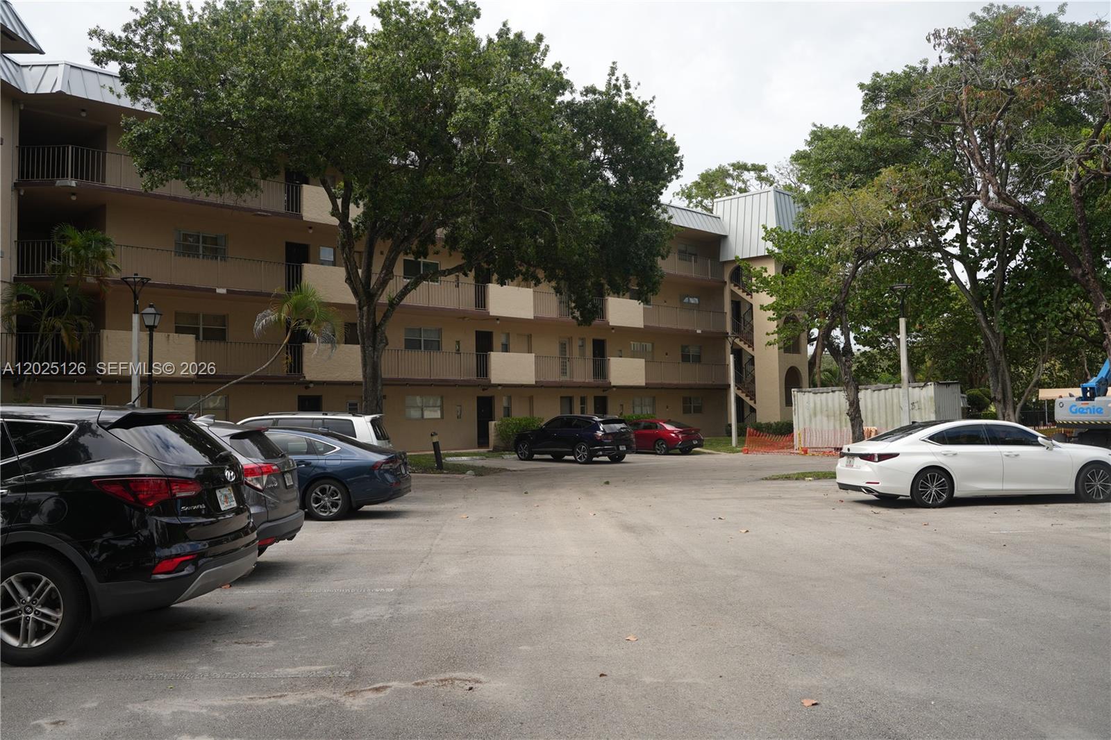 6001 N Falls Cir Dr # 203, Lauderhill FL 33319