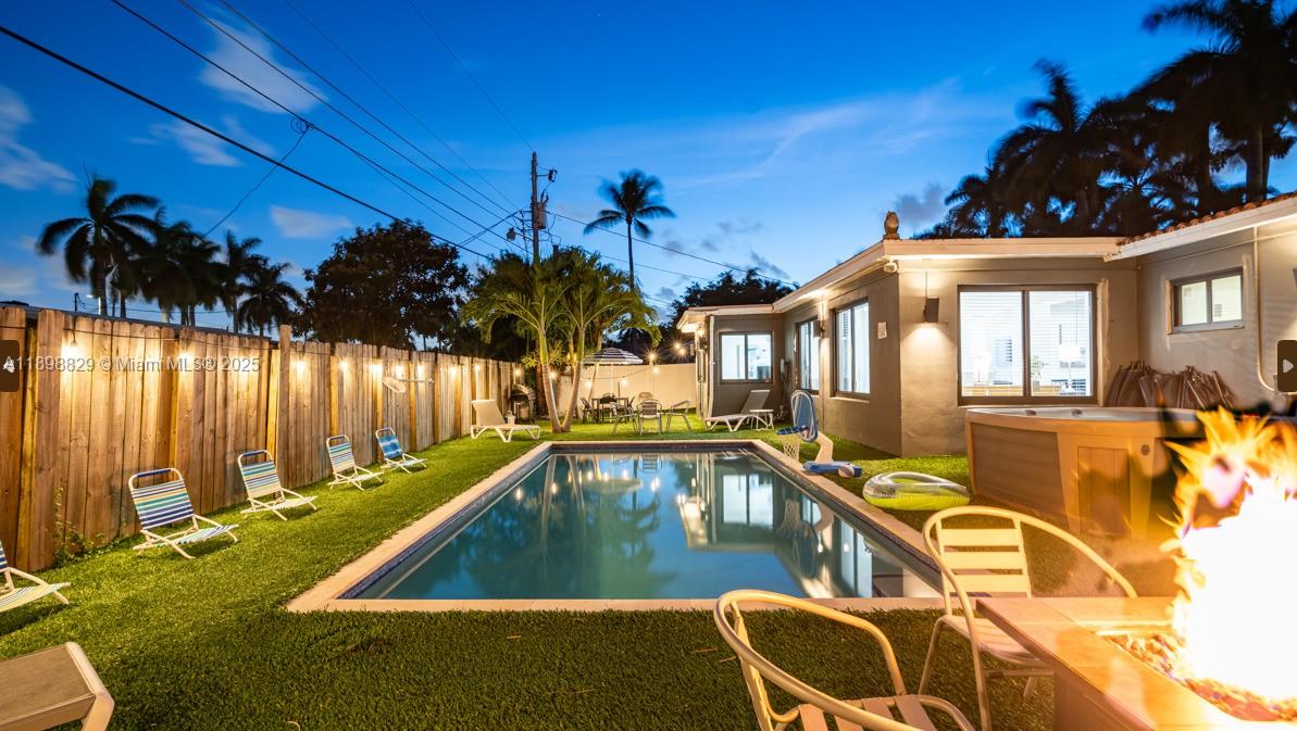 1024 NE 4th St, Hallandale Beach FL 33009