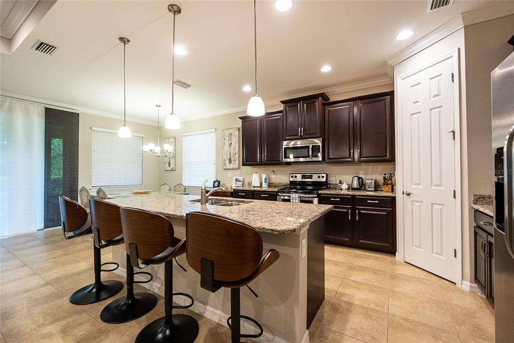 139 MARAVIYA BOULEVARD, NOKOMIS, FL — photo 4 of 30