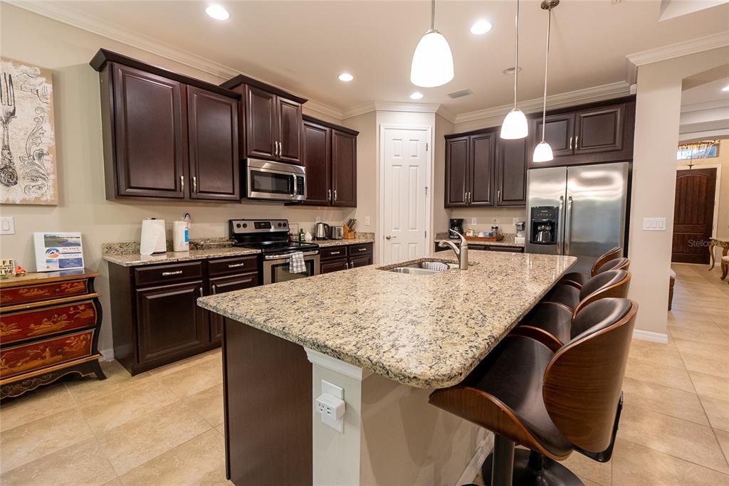 139 MARAVIYA BOULEVARD, NOKOMIS, FL — photo 5 of 30