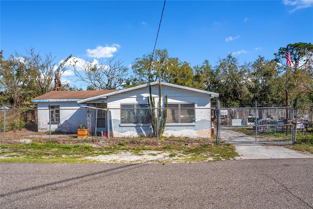 600 N EASTSIDE DRIVE