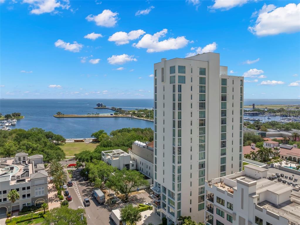 176 4TH AVENUE NE UNIT 1102