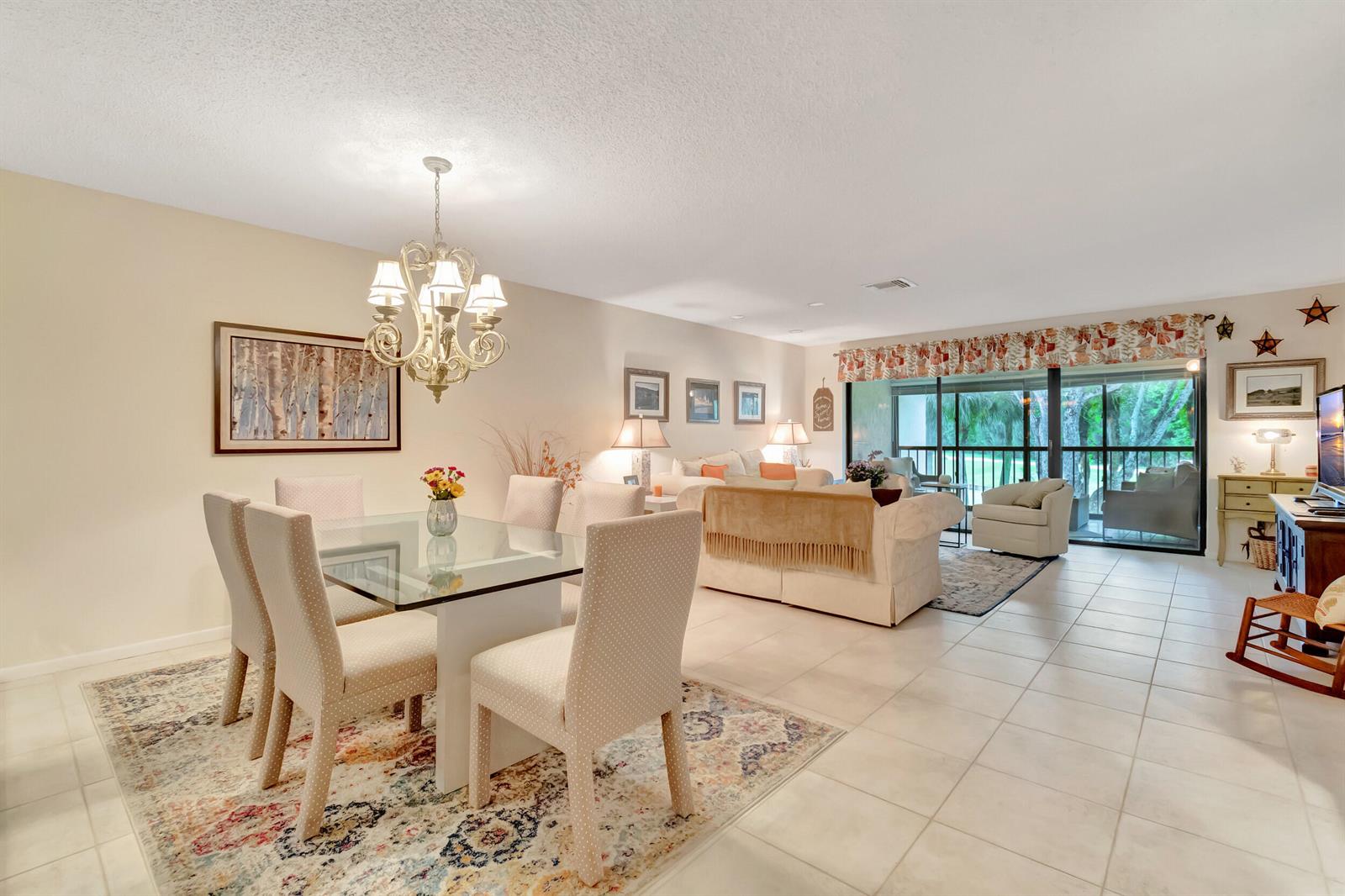 19 Westgate Lane # 19f, Boynton Beach FL 33436