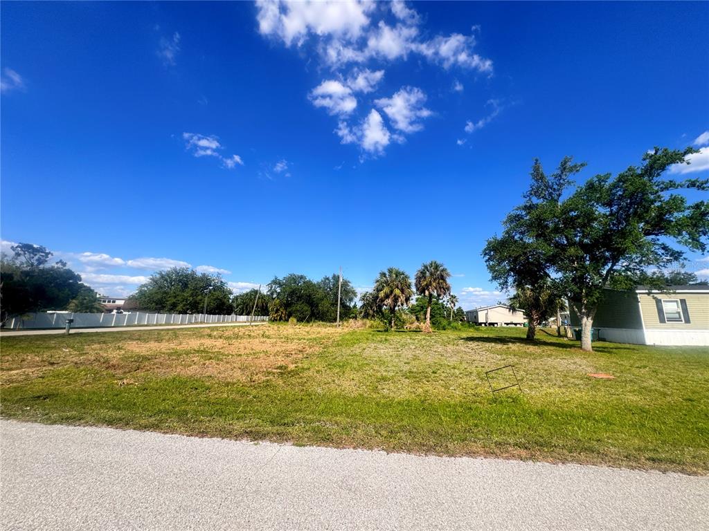 5384 N WILSON DRIVE, PUNTA GORDA, FL — photo 2 of 28