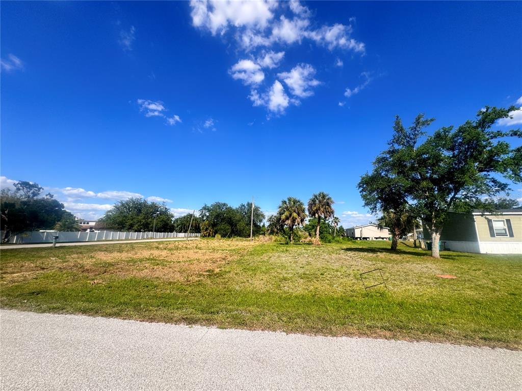 5384 N WILSON DRIVE, PUNTA GORDA, FL — photo 3 of 28