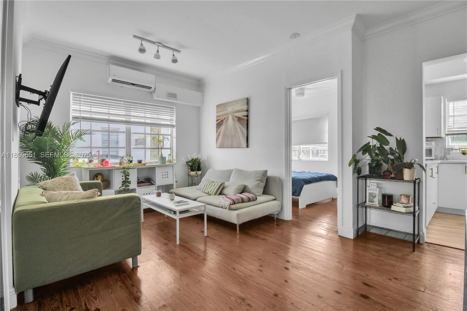 830 10th St # 1, Miami Beach FL 33139