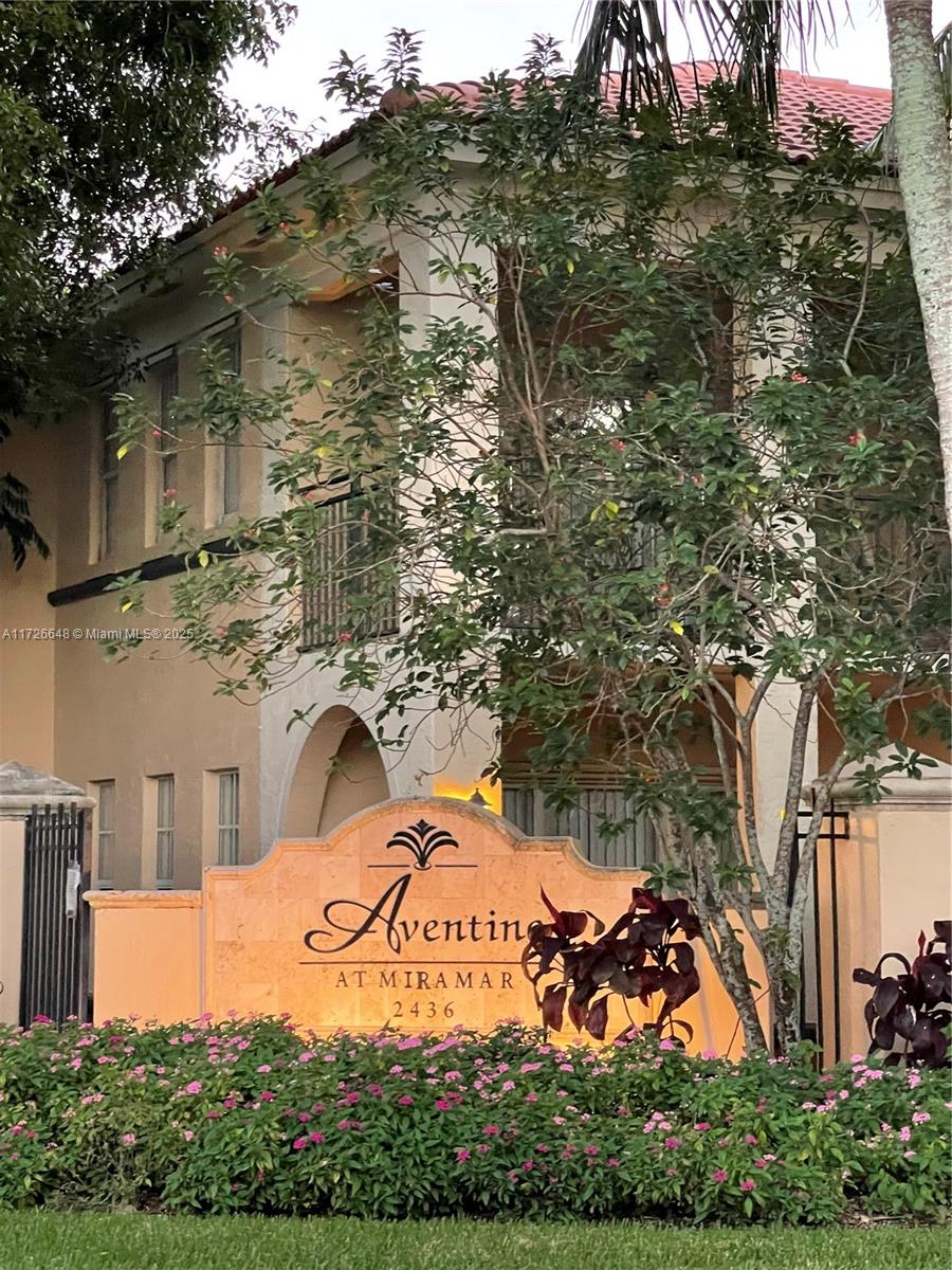 2457 Centergate Dr # 207, Miramar FL 33025