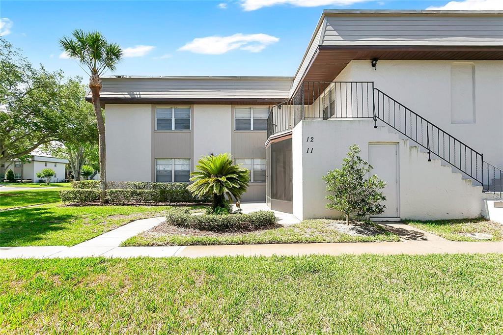 11 WINDTREE LANE UNIT B