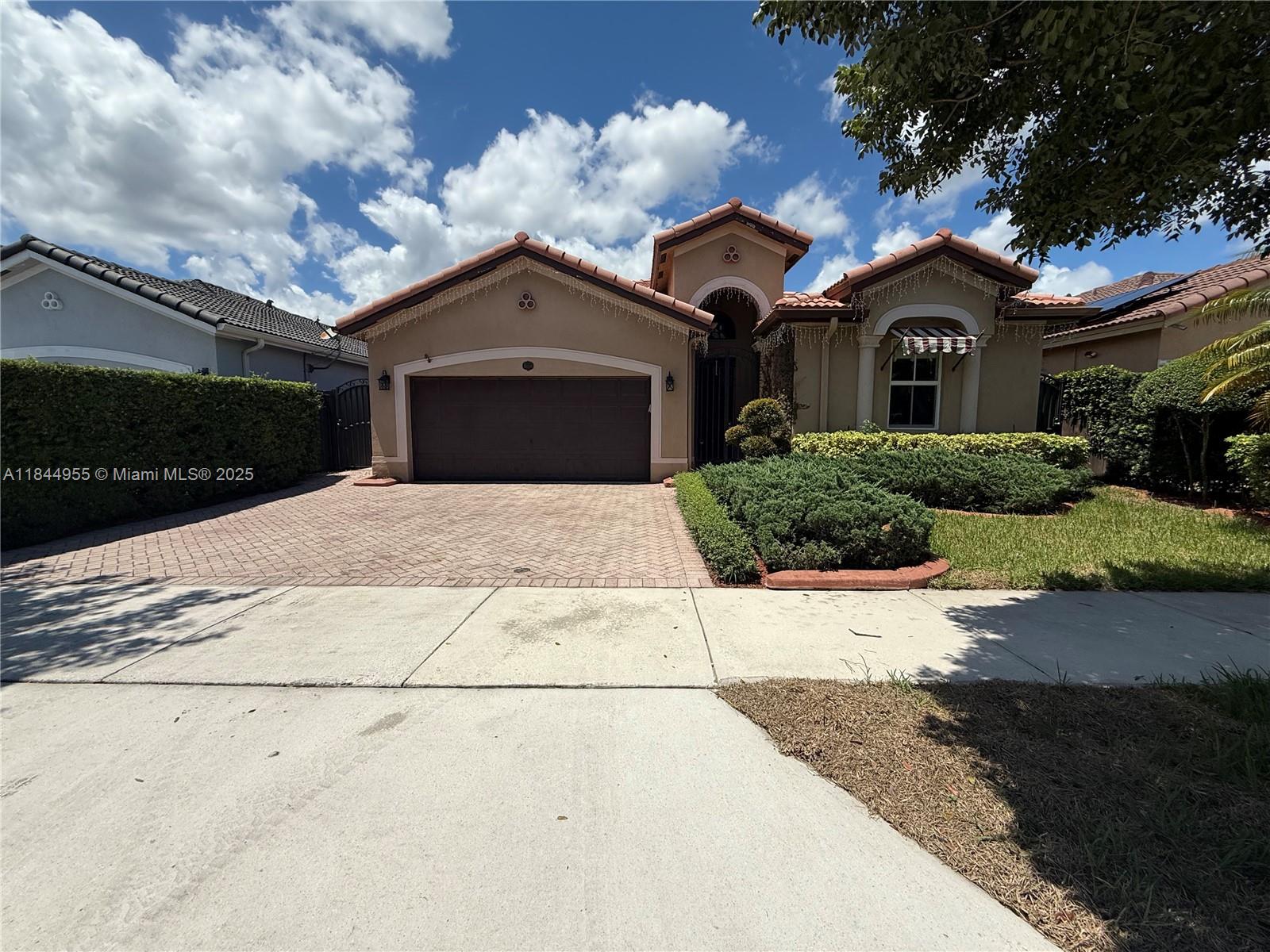 16553 SW 55th Ter, Miami FL 33185