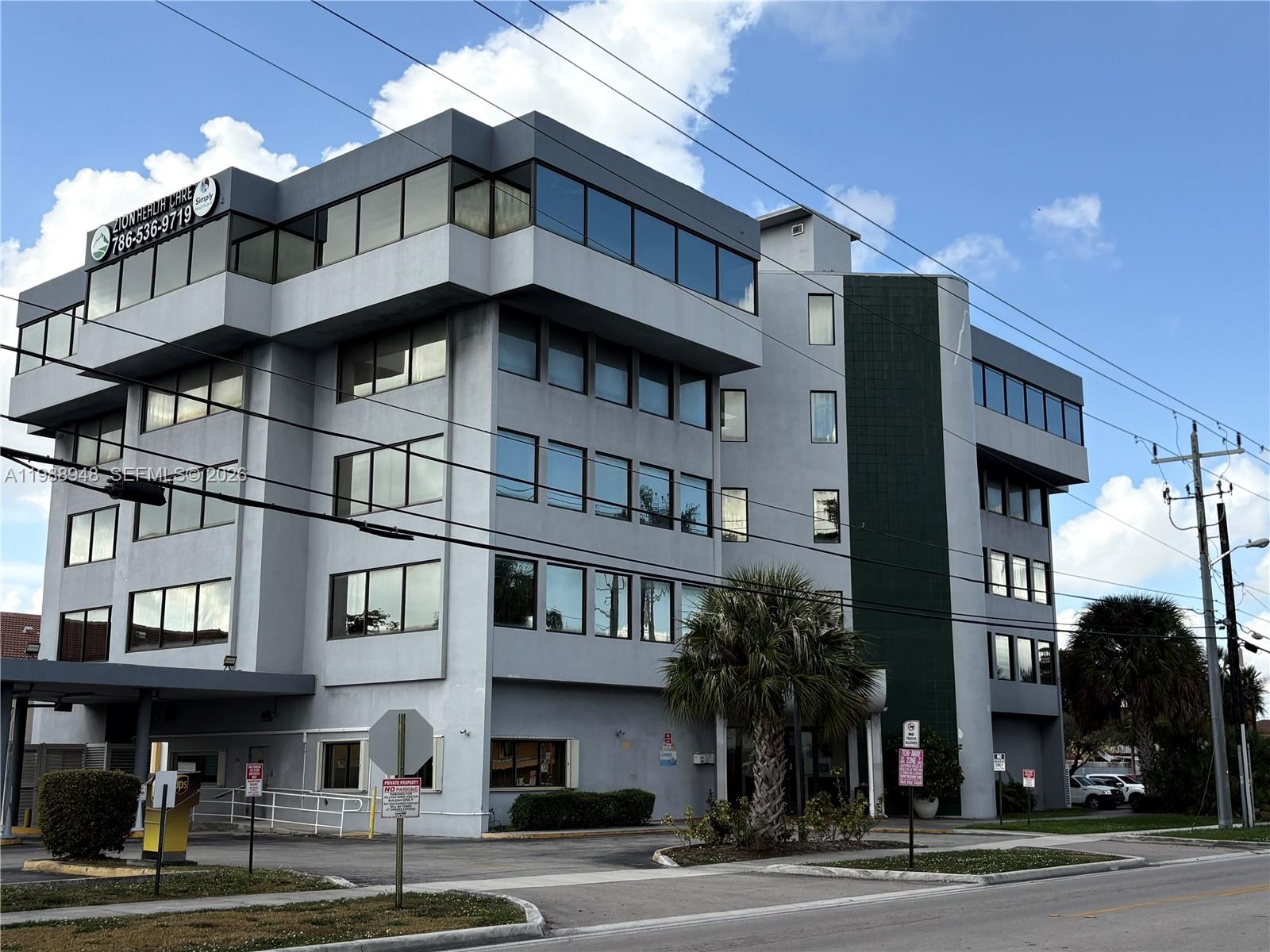 2100 W 76th St # 206, Hialeah FL 33016