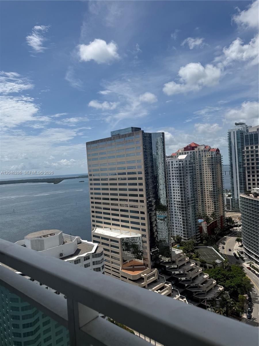 950 Brickell Bay Dr # 2907, Miami FL 33131