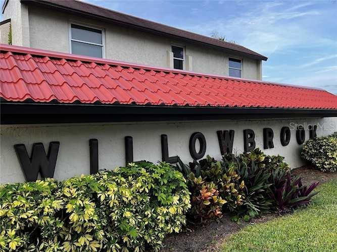 1100 E BAY DRIVE UNIT 35, LARGO, FL — photo 2 of 30
