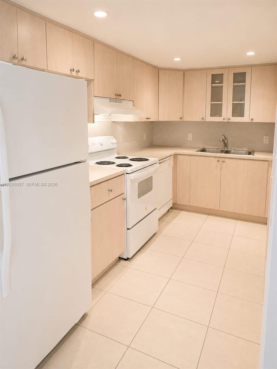 1975 Normandy Dr # 406, Miami Beach FL 33141
