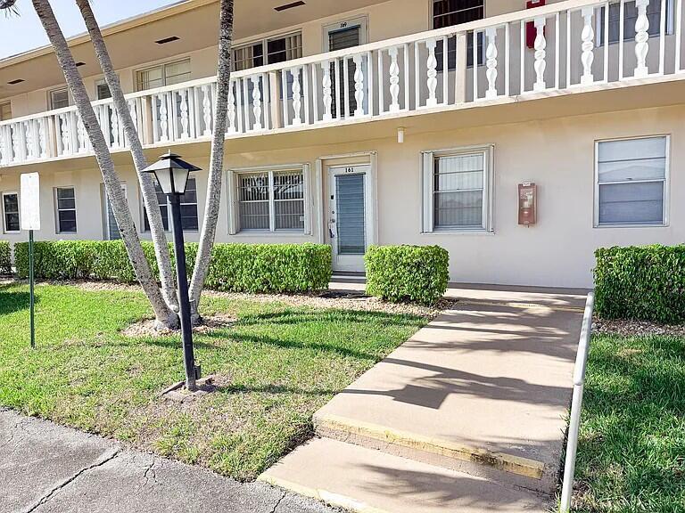 164 Kent # J, West Palm Beach FL 33417