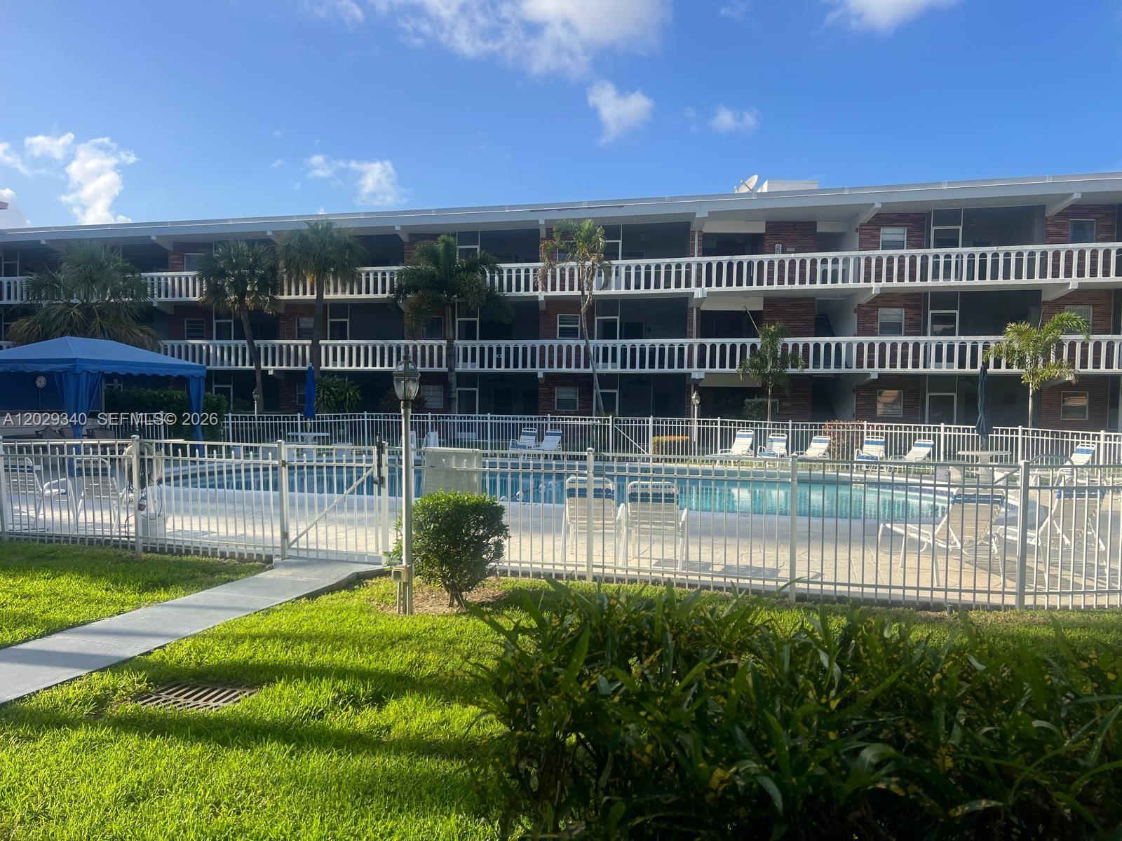 181 NE 14th Ave # 20A, Hallandale Beach FL 33009