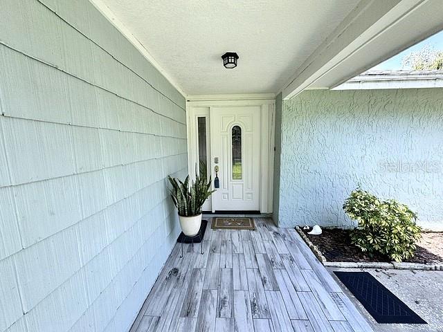 16004 GRASS LAKE DRIVE, TAMPA, FL — photo 2 of 27