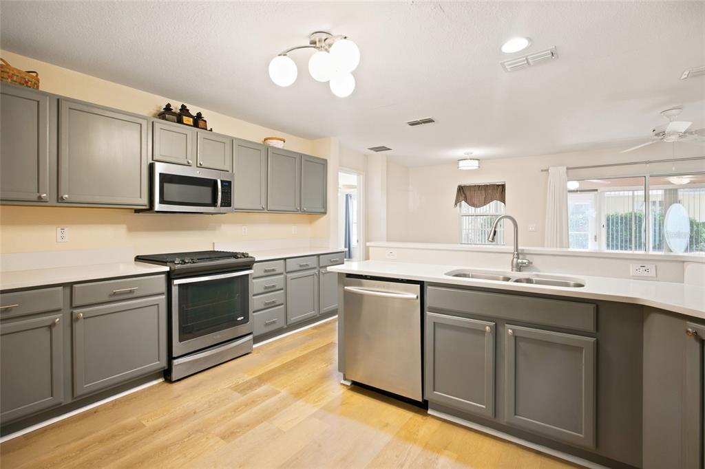8034 SW 81ST LOOP, OCALA, FL — photo 4 of 30