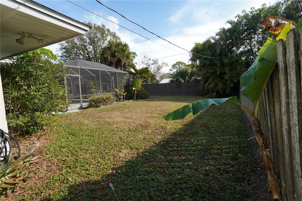 166 23RD AVENUE, VERO BEACH, FL — photo 4 of 30