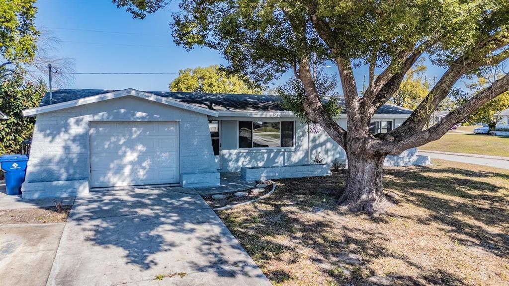 5209 BEACON HILL DRIVE