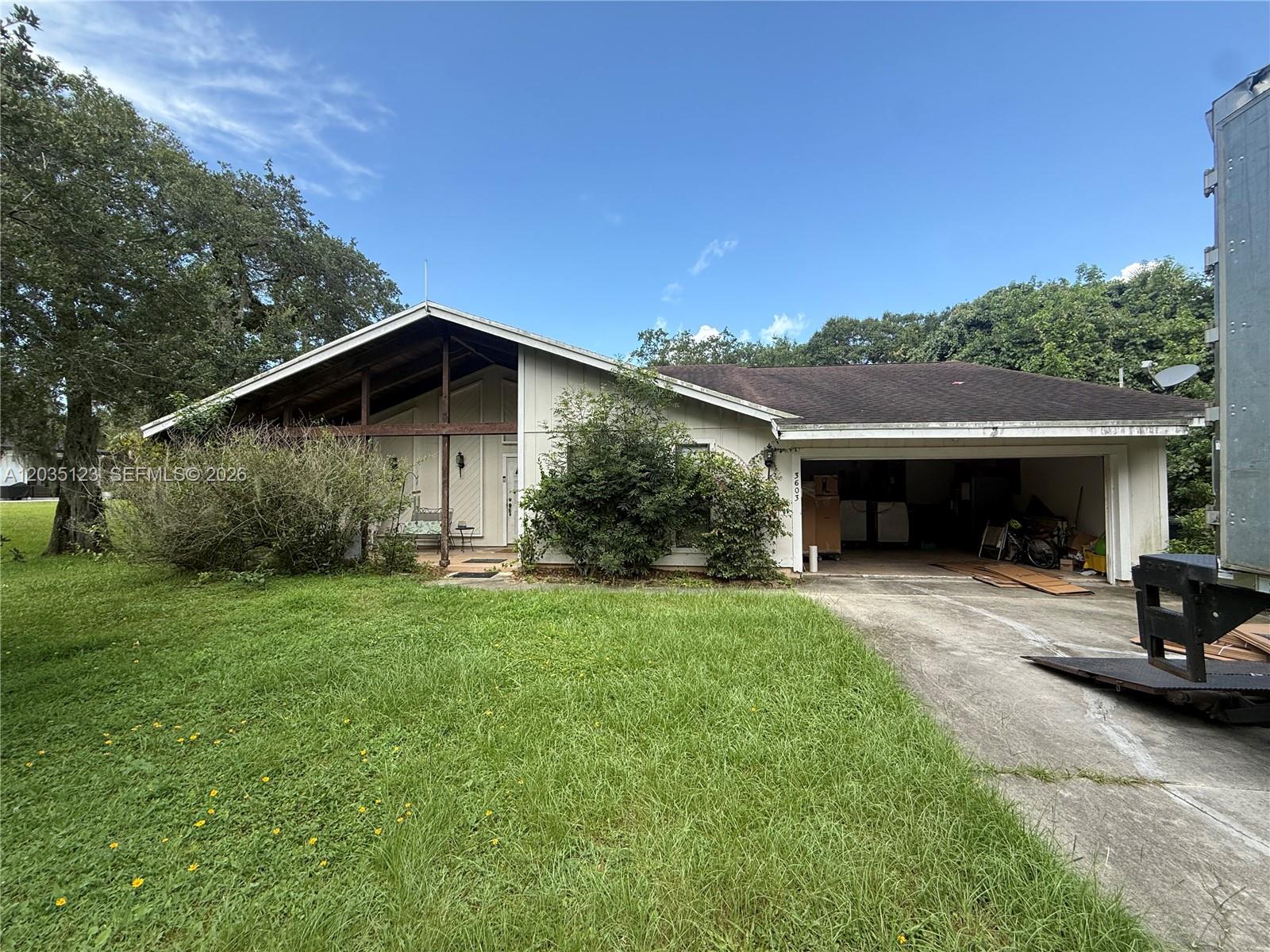 3603 W Wilderness Dr W, Fort Pierce FL 34982