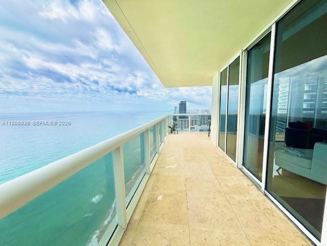 1830 S Ocean Dr # 3702, Hallandale Beach FL 33009