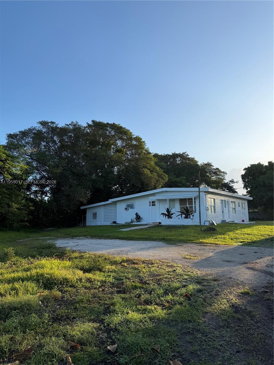 6845 SW 97th Ave, Miami FL 33173