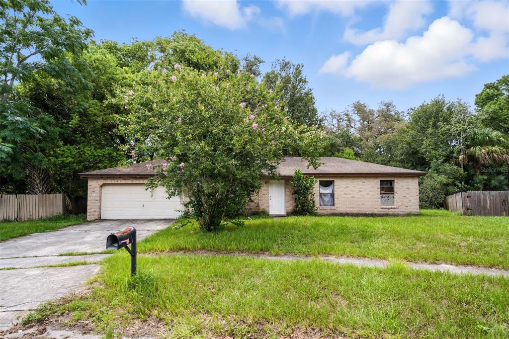 619 LOCUST COURT