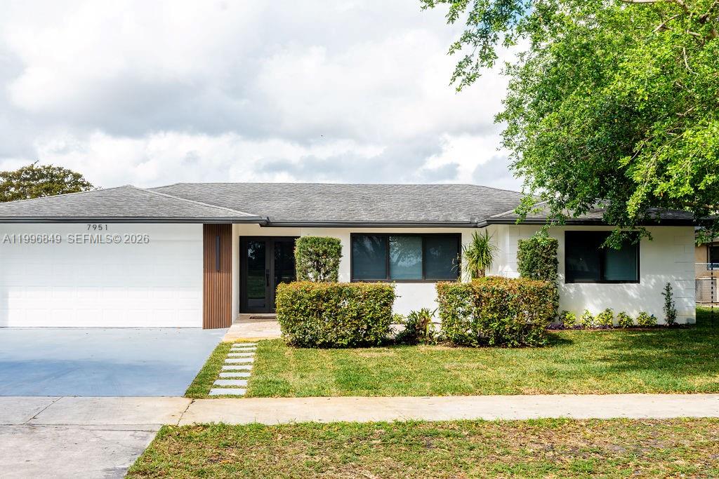 7951 SW 30th St, Davie FL 33328