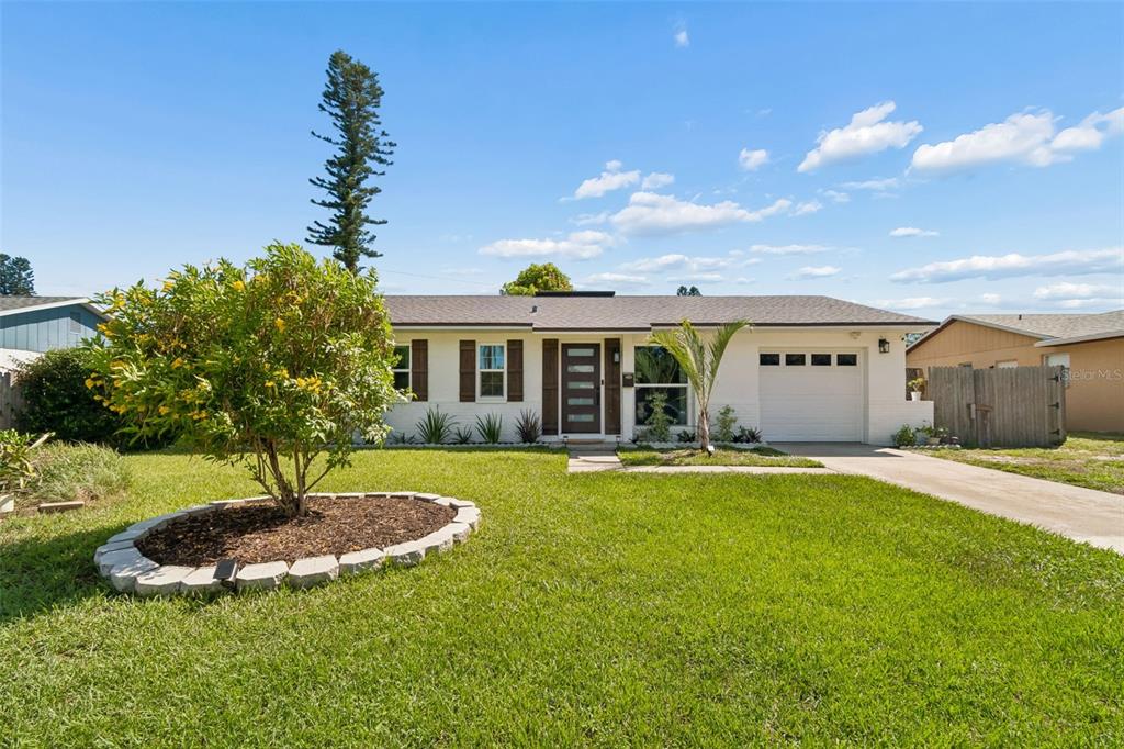 4185 WHITING DRIVE SE, ST PETERSBURG, FL — photo 2 of 30