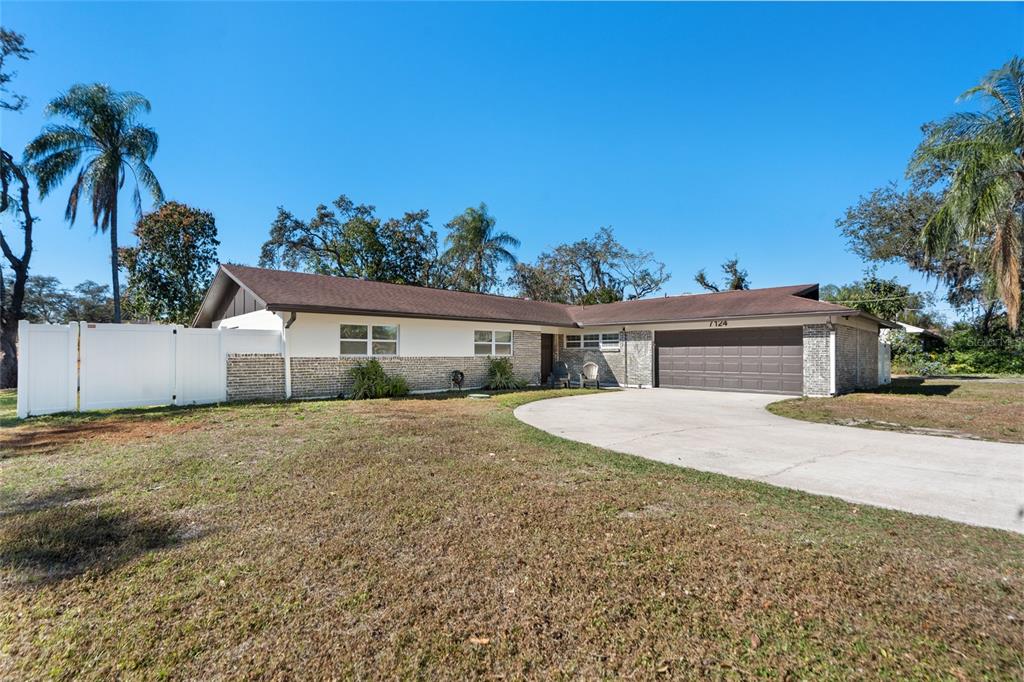 7124 WRENWOOD CIRCLE