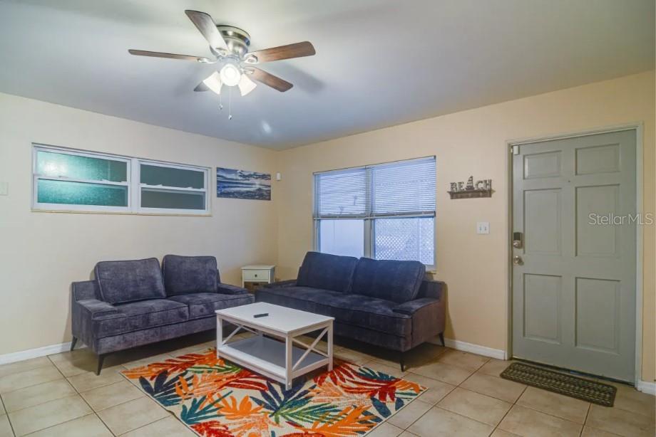 236 EMERALD LANE, LARGO, FL — photo 4 of 21
